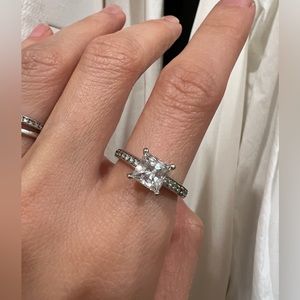 Swarovski ring princess cut